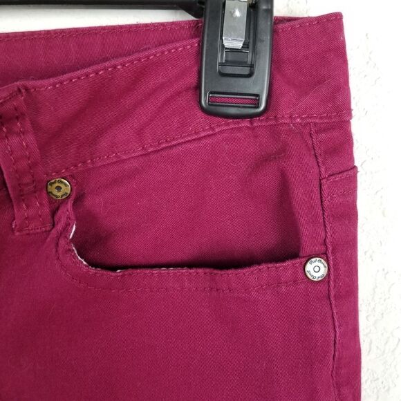 Red Camel 5-Pocket Plum Colored Skinny Jeans - Picture 5 of 7